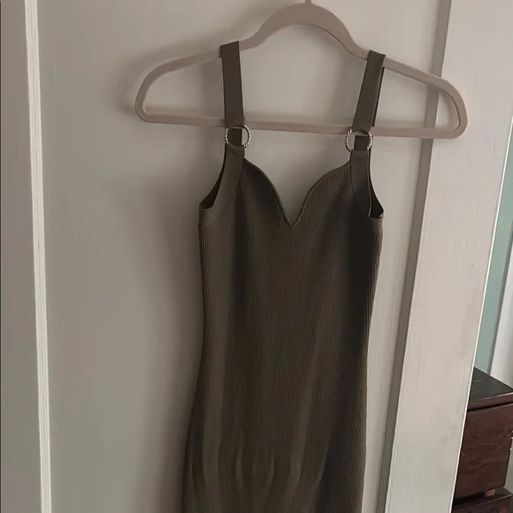 river island ribbed dress WOMEN RIVER ISLAND RIBBED STRETCH FITTED SEXY OFF SHOULDER MIDI DRESS SIZE 4 NEW